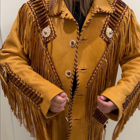 Fringed tan leather rusty dorr Jacket - Picture 4 of 15
